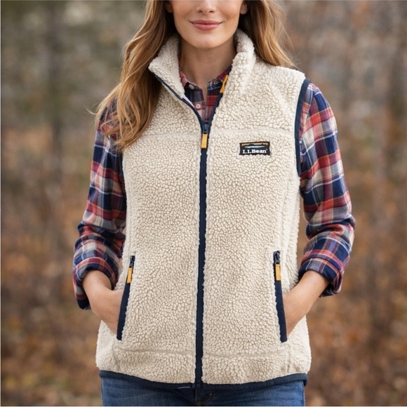 L.L. Bean Jackets & Blazers - L. L. Bean Sherpa vest in great condition